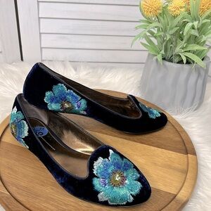 Black Velvet Floral Detail Round Toe Ballerina Flats AERIN Sz. 6.5 Casual Fun